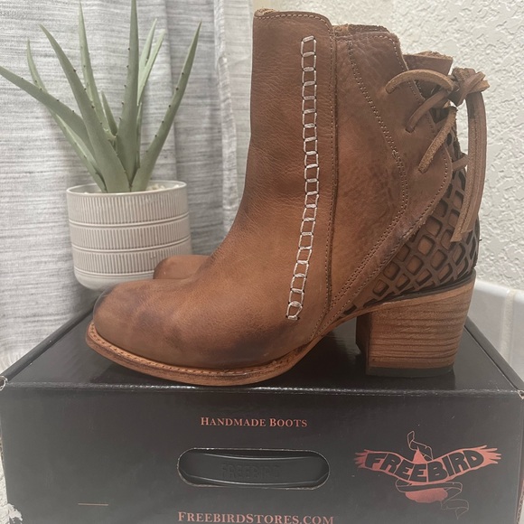 NWT FREEBIRD “Dreamer” Ankle Boots size 8 NEW - Picture 8 of 14